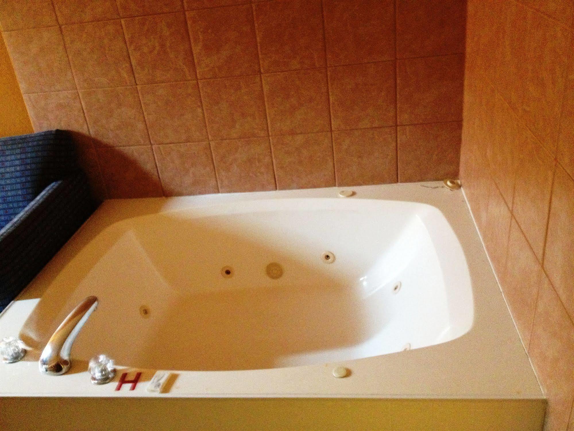 Real Value Inn Мемфис Экстерьер фото