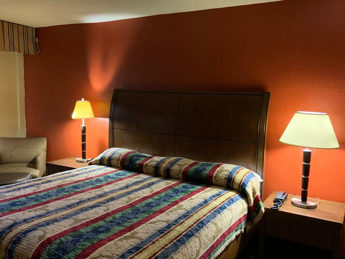 Real Value Inn Мемфис Экстерьер фото